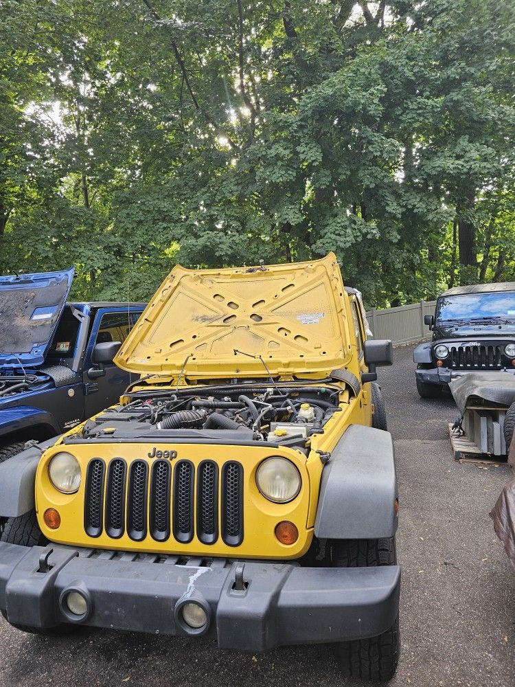 2008 Jeep Wrangler JK JKU 4-door Parting Out 