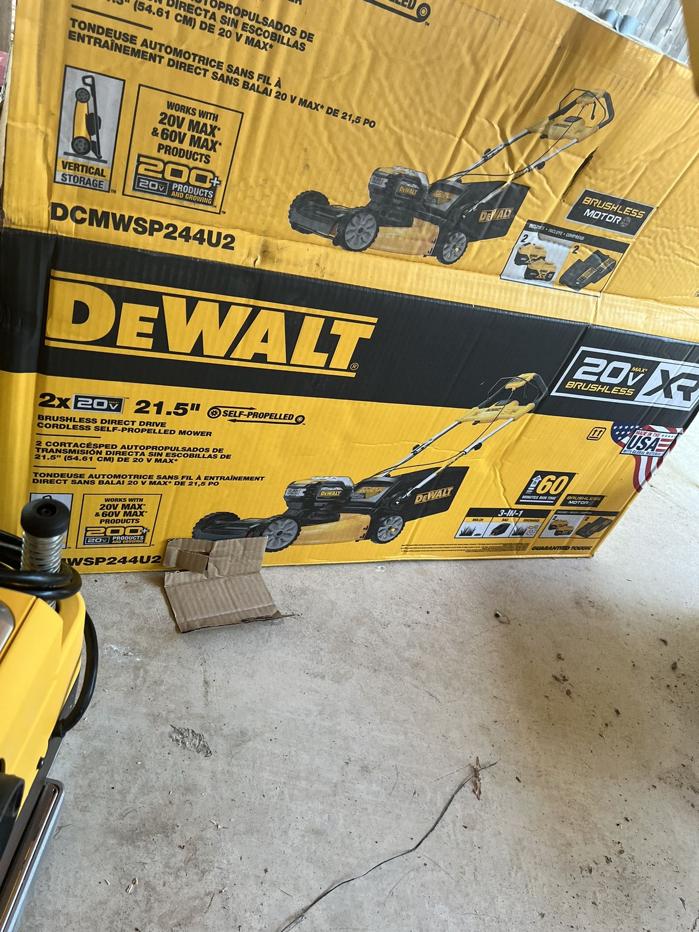 DEWALT 20V MAX 21.5 in. Battery Powered Walk Behind Self Propelled