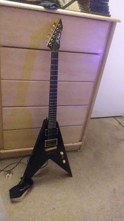 Bc rich junior v guitar