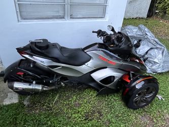 Can Am Spyder 990