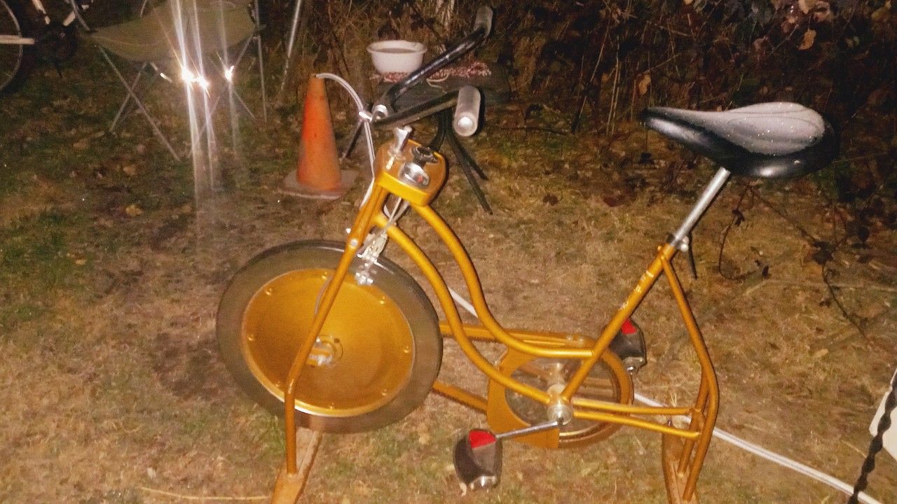 RARE 1982 Gold Chicago Schwinn Exercise Bike Like New With Owners Manual