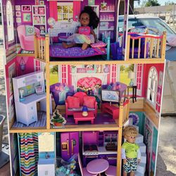 American Girl Doll House/plz Look At All Photos 