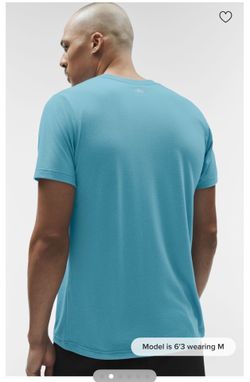 Alo Yoga T shirt