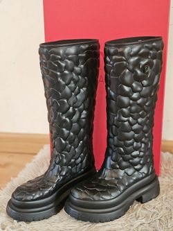 Valentino Garavani Women's Atelier Rose Edition Platform Boot Black EUR 36 US 6