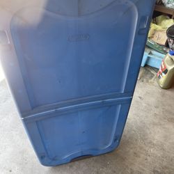 Plastic Tote With Wheels On Bottom 