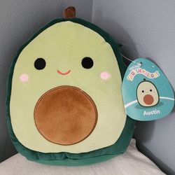 8" Austin The Avocado SQUISHMALLOW. NWT
