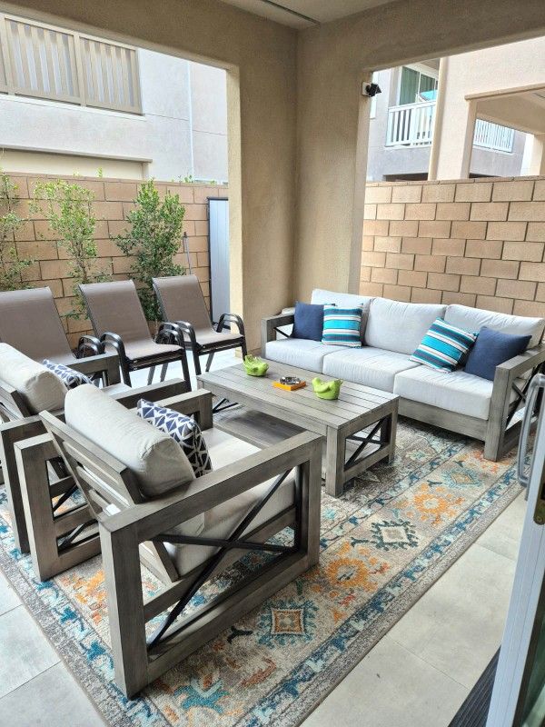 Outdoor Patio Set 5 Seaters And Table