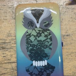 Woman’s Hardcase wallet 