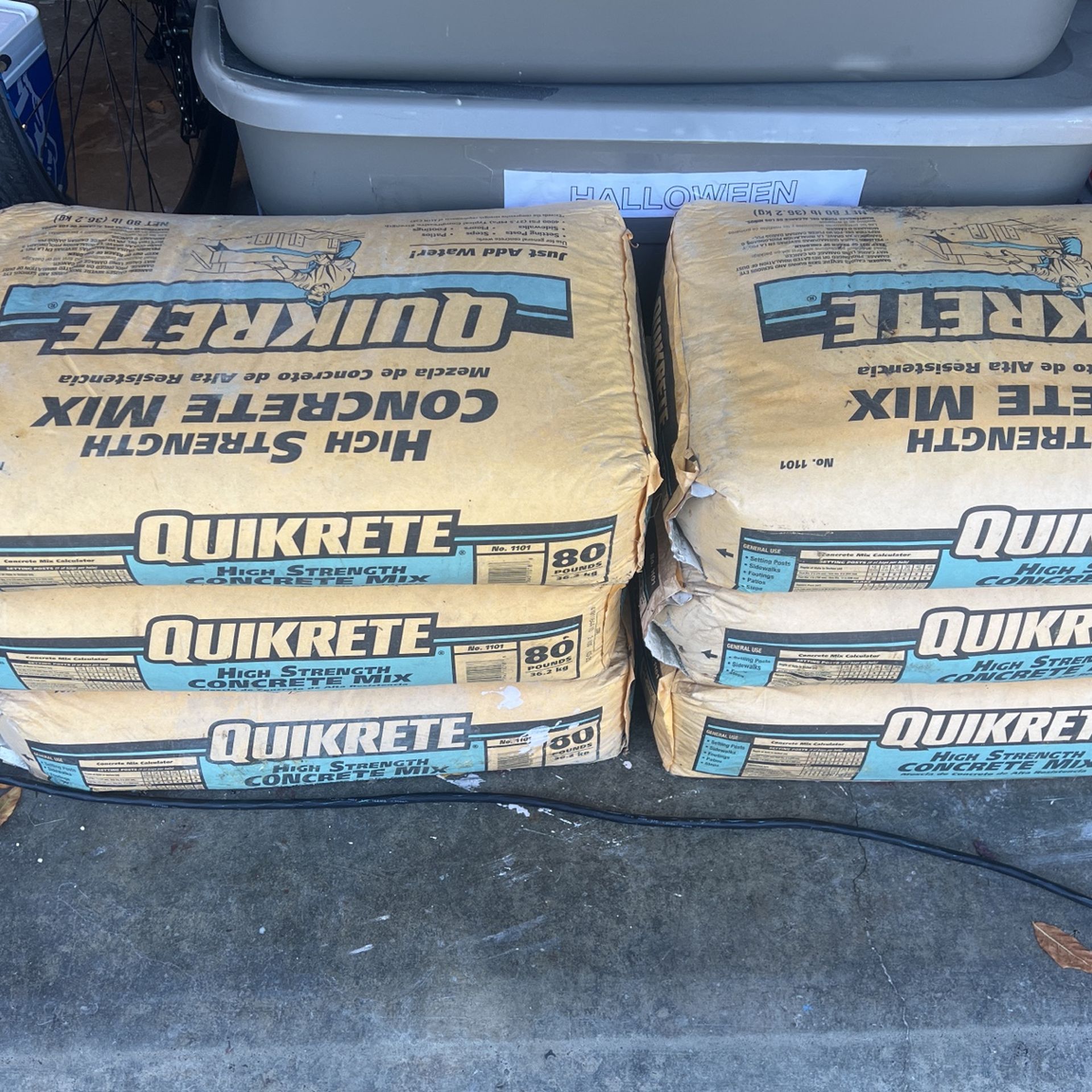 6 - 80lb Bags On Quikrete for Sale in Tacoma, WA - OfferUp
