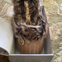 Michael Kors Slippers Size 7M