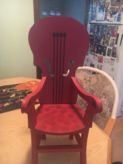 Doll chair suitable for American girl dolls