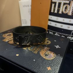 LV Bracelet Size 19
