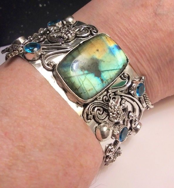 Stunning 925 Sterling outlet Silver Labradorite Blue Topaz Cuff Bracelet