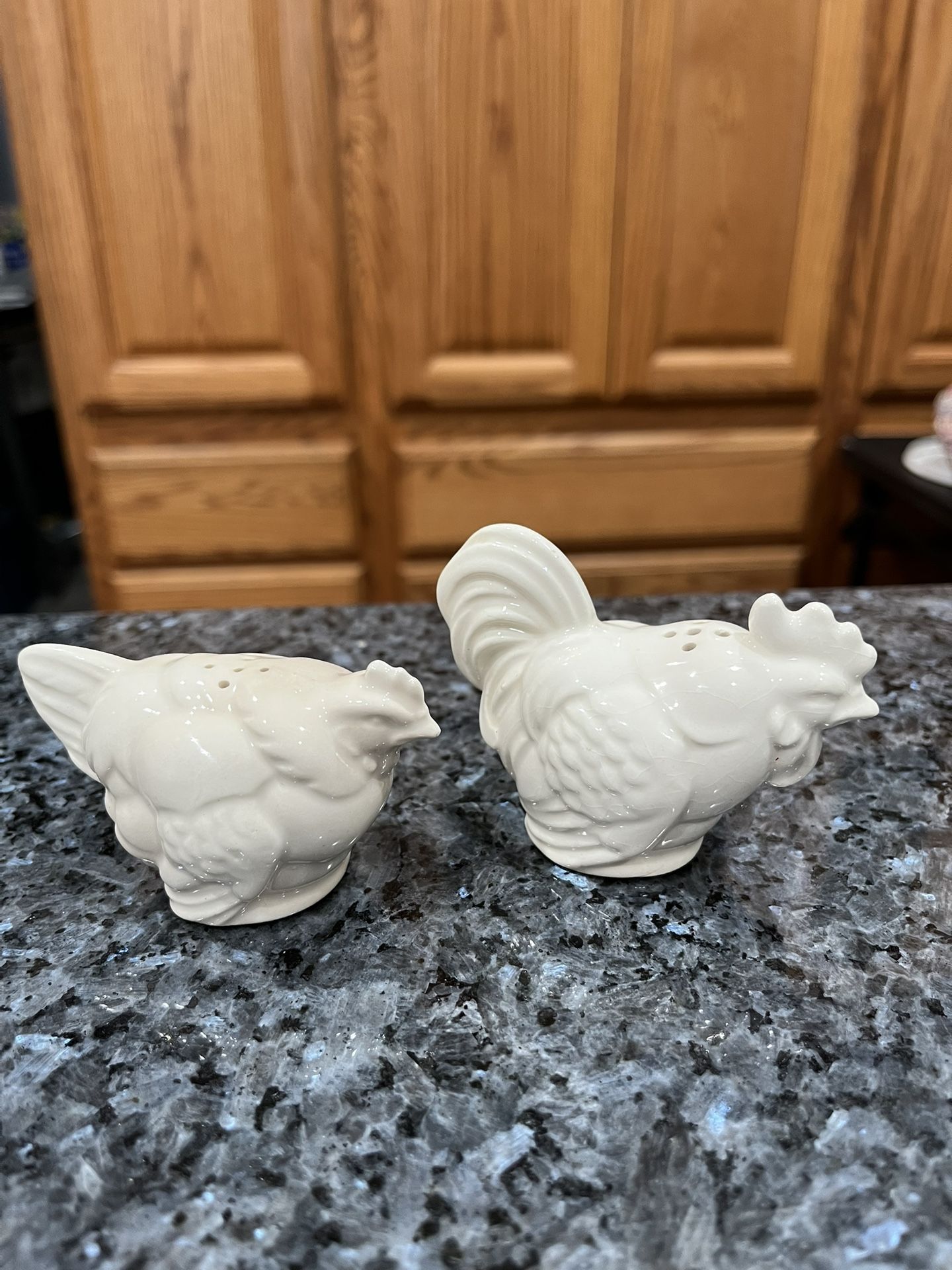 Vintage Ceramic White Rooster And Hen Salt And Pepper Shakers. Preowned Missing Stoppers
