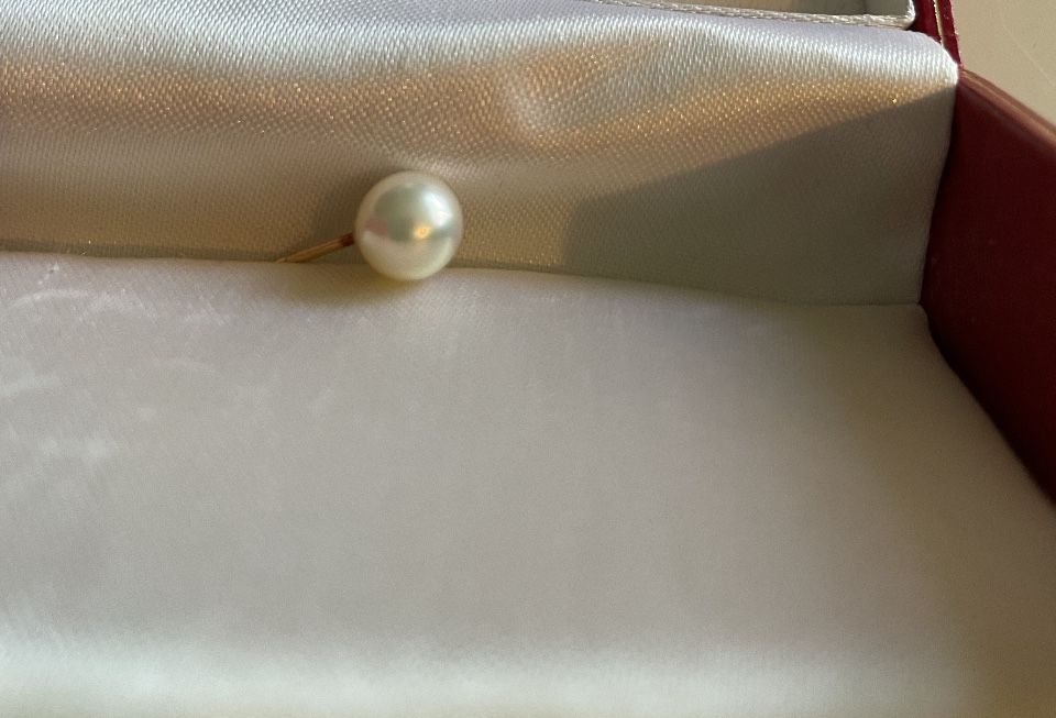 H. Stern single pearl ONLY Authentic