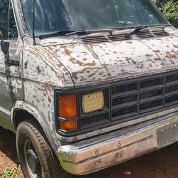 1990 Dodge Ram B1500 Cargo Van 