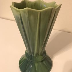 Vintage Erphila Czechoslovakia Green 8” Tall Octagonal Cup Shaped Vase