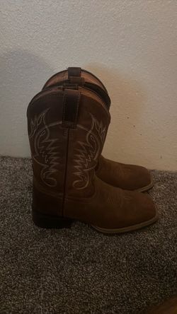Cody James boots with belt buckle men’s 6.5