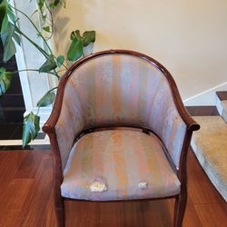 Vintage Jack Lenor Larsen Lounge Chair⁹