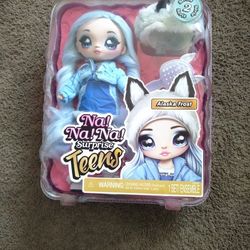 Na Na Na Surprise Teen Doll
