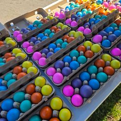 Handmade cascarones egg / huevos de confetti