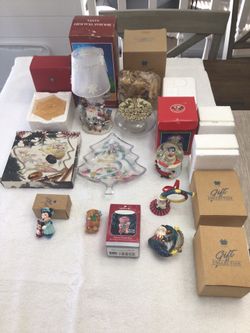 Vintage Christmas Decorations Avon Minnie Mouse Hallmark Savoir Vivre Santa St. Nicholas Tealight Globe