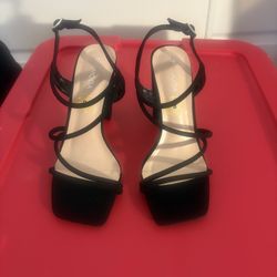 Brand New Size 8 Women’s Black Heels