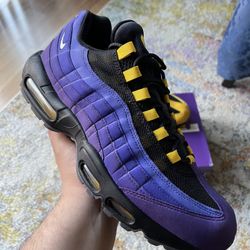 LeBron James X Air Max 95 NRG “Home Team” Size 12 for Sale in