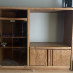 TV stand/ Entertainment center 
