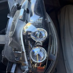 2016 Lexus IS 200 T headlight