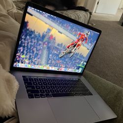 MacBook Pro 15”