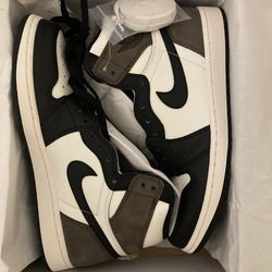 Air Jordan 1 Retro High OG - Dark Mocha