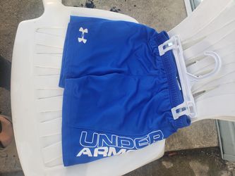 NEW UNDER ARMOUR BOYS SHORTS SIZE 5