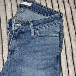 Levi’s Size 26 Skinny 