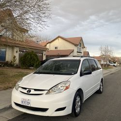 2009 Toyota Sienna