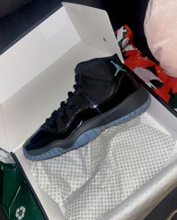 Jordan 11 Glamma