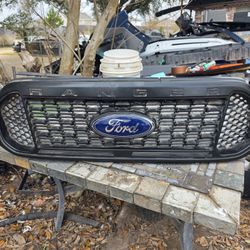 2019-2023 FORD RANGER GRILLE ASSEMBLY OEM FRONT CENTER GRILL KB3B-8350-AE