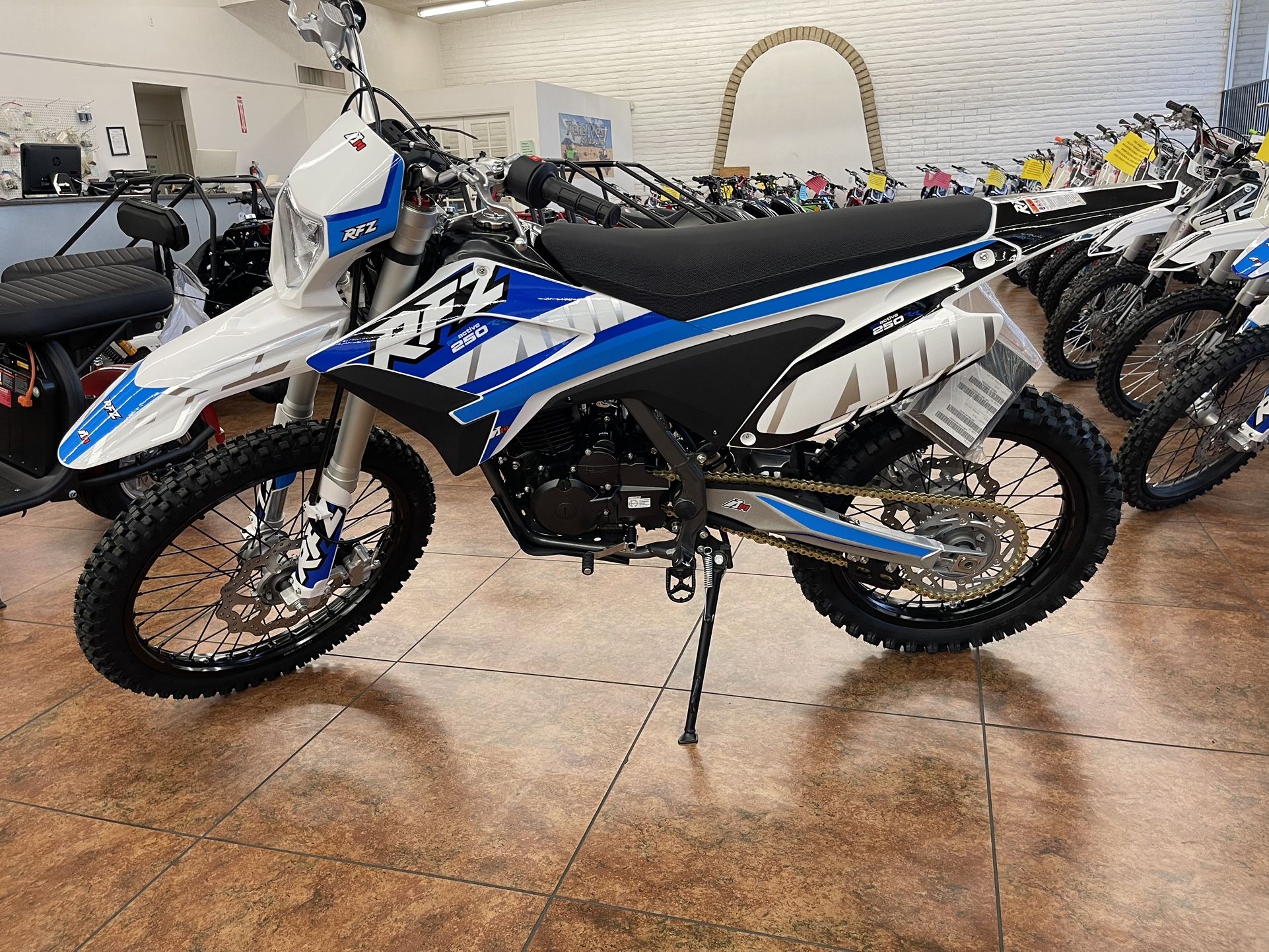 Brand New 250cc Dirt Bikes And Motorcycles!