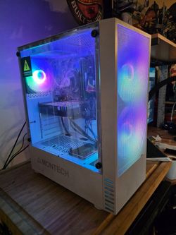 Gaming Pc. Intel i7 CPU. 16GB Ram. 1TB SSD GPU: NVIDIA GTX.