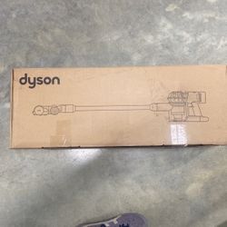 Dyson v8 