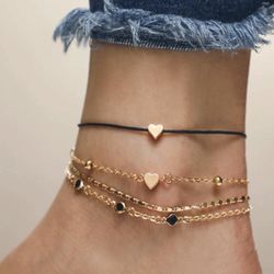 2 LEFT Gorgeous NEW 4pc Heart Charms Black And Gold Women’s Fashion Jewelry Anklet Set 