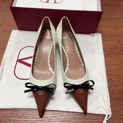 Valentino Women’s Heels With Box New 