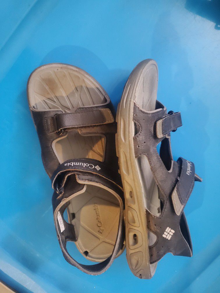 Columbia sandals waterproof  size 6 
