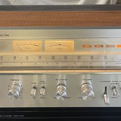 Vintage Pioneer SX-750 Receiver Super clean & sounding SWEET! imputs for your vinyl and streaming