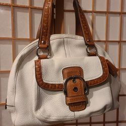 leather coach purse 👛