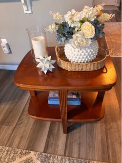 2 side tables furniture