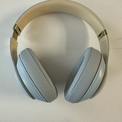 Pre-owned Beats Studio 3