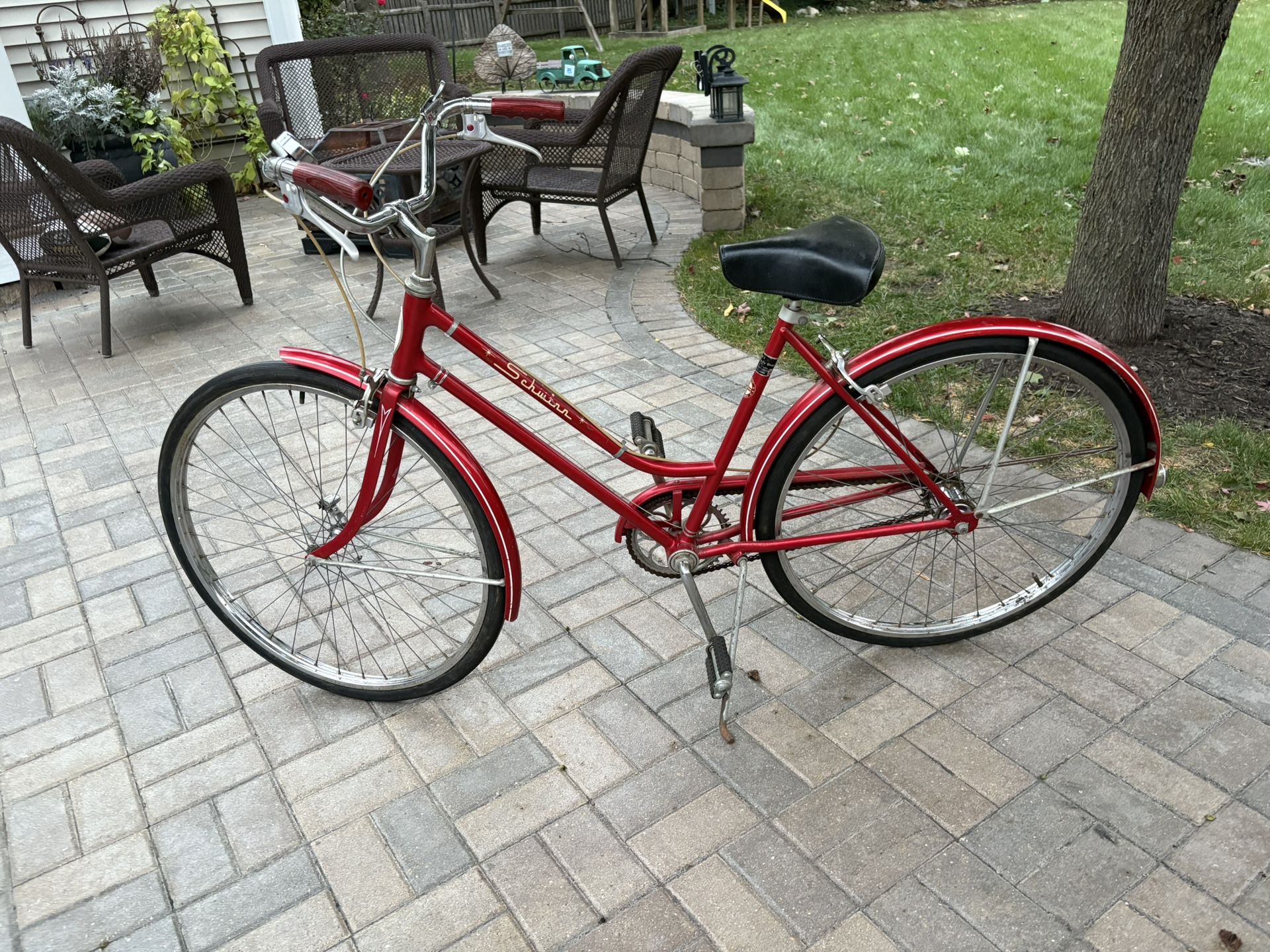 1968 Schwinn Lady’s Breeze 3 Speed Bike