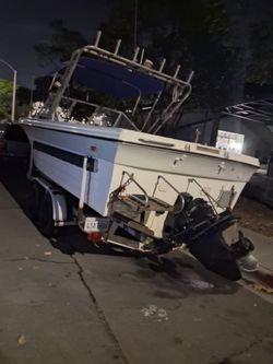 Imperial 24ft fishing boat has been restored mopoff shore or cruiser