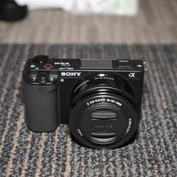 ZV-E10 With 3 Lenses And 2 Batteries 